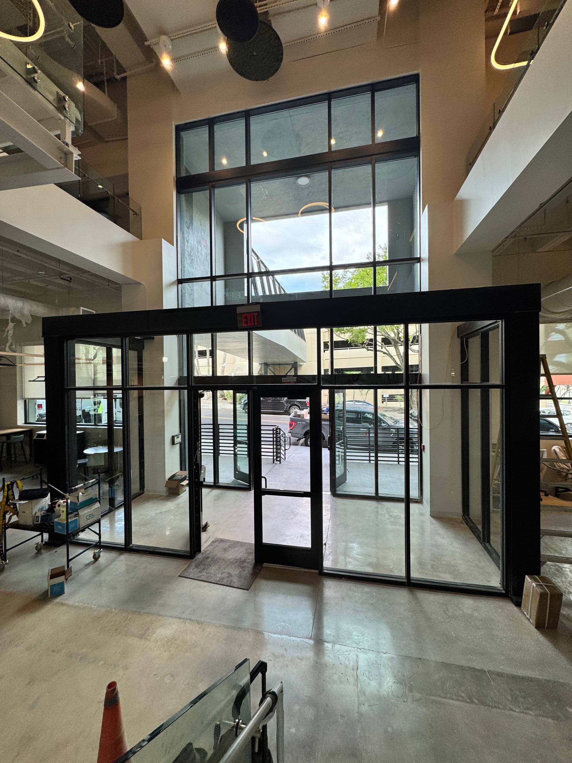 Publix DT01 Corporate glazing project photo